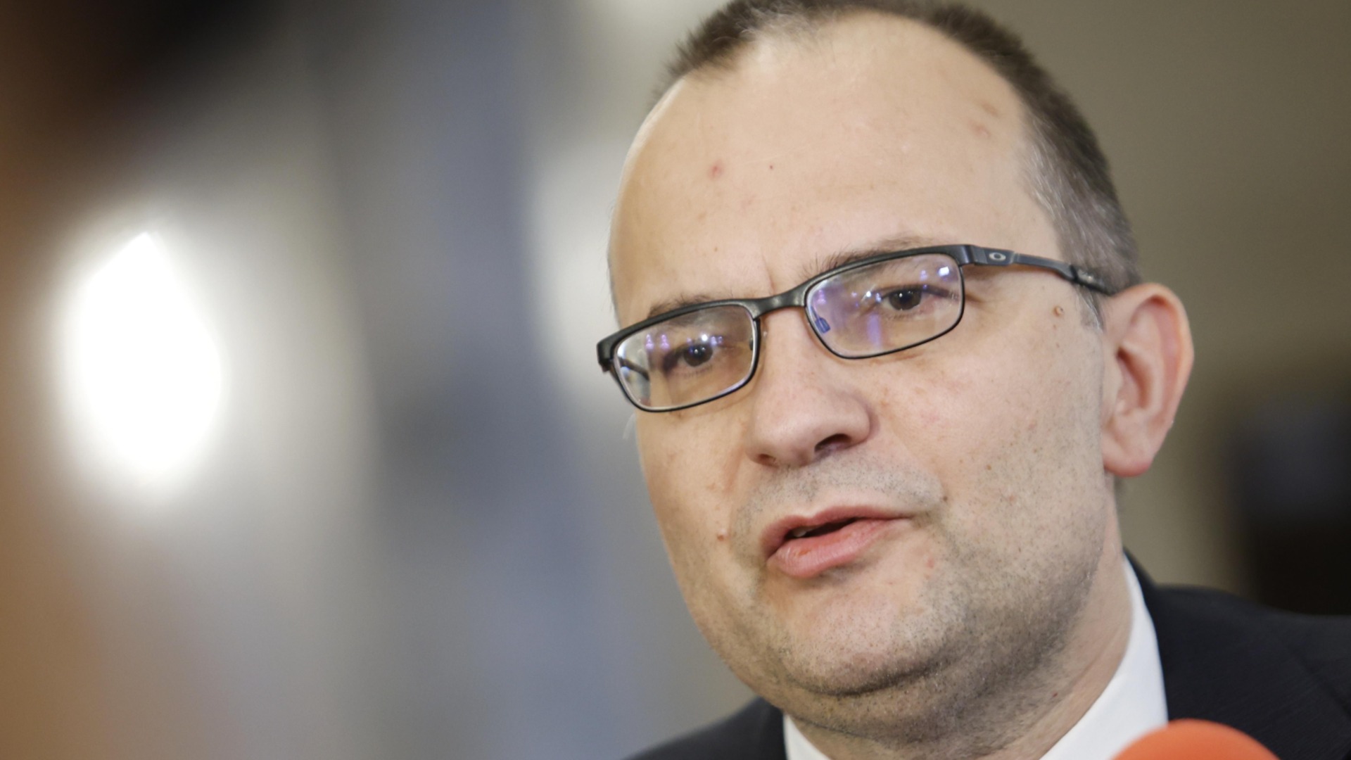Мартин Димитров за свръхдефицита: Да спрат с паниката и с вайкането