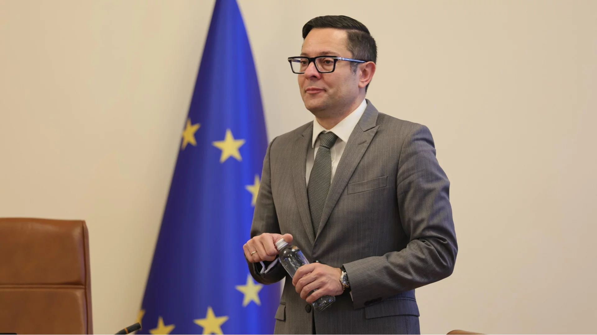 Евгени Симеонов е новият особен търговски управител на "Лукойл", Спецов не се е отчитал от първия си работен ден