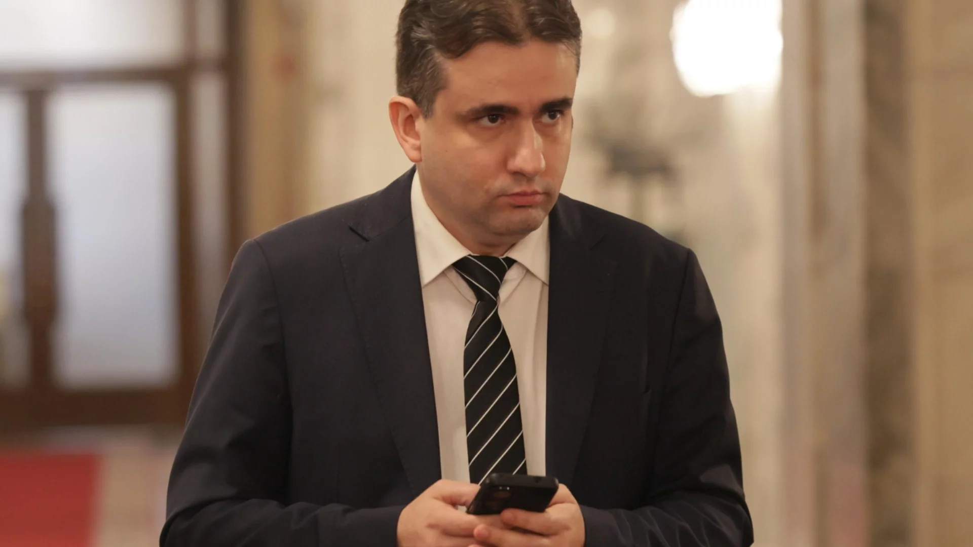 "Задържането на Мавродиев е закъсняло": ДБ се надява на цялата строгост на закона срещу него (ВИДЕО)