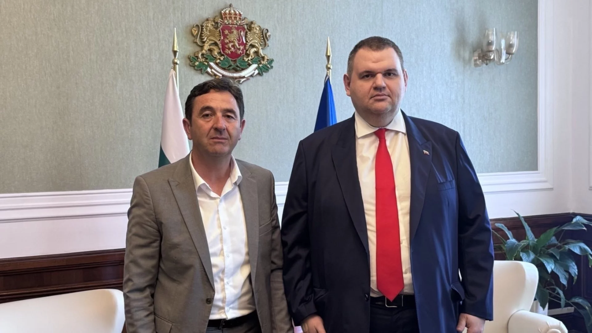 Напускат лагера на Пеевски: Масова оставка разтърси ДПС в Кирково