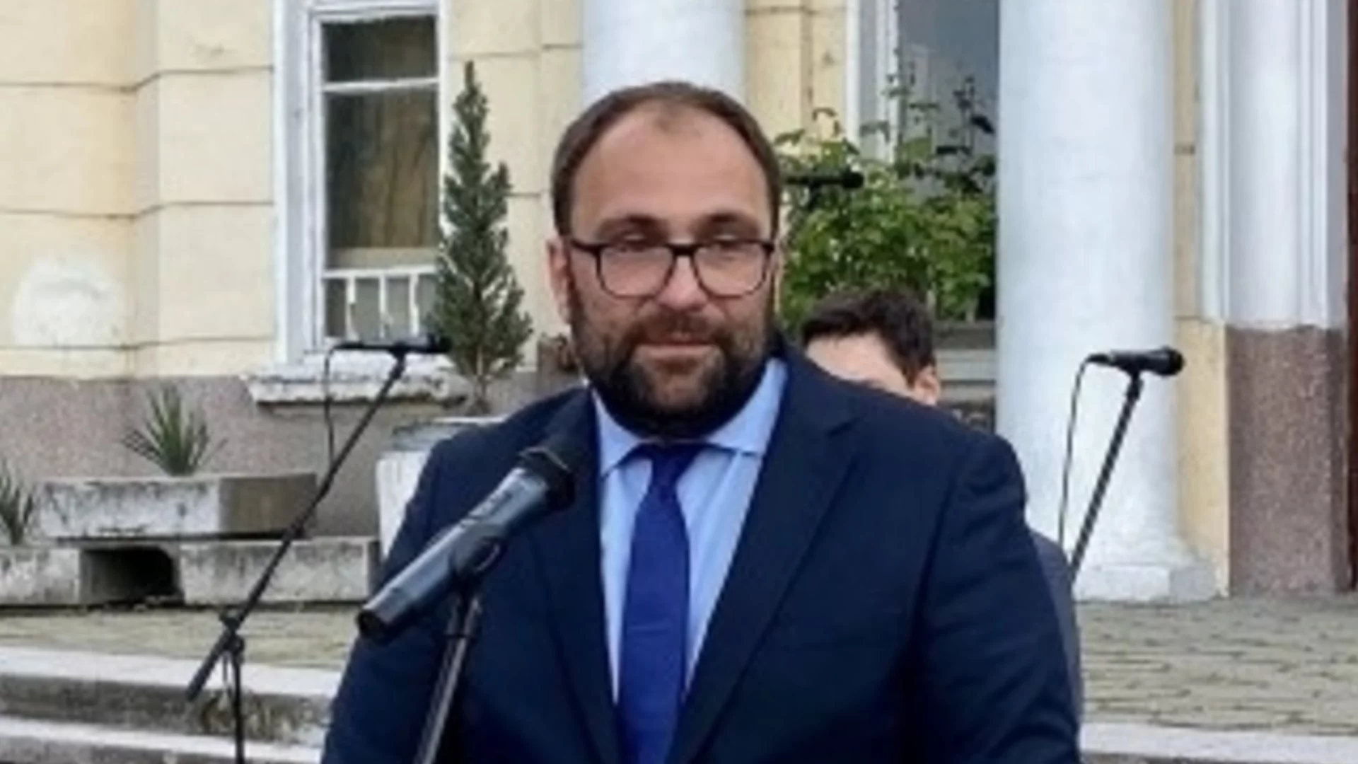 Пловдив се върна към първото „А, Б“ с уникална изложба на букварите под открито небе