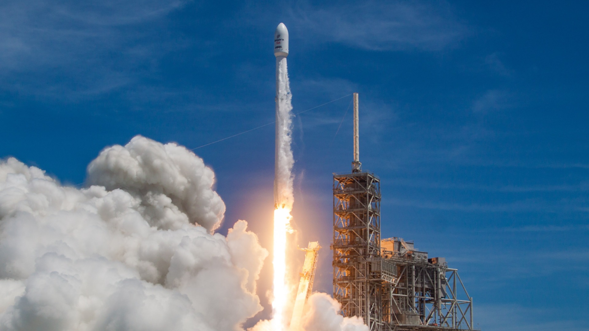 SpaceX ще тества капсули Starfall, за да създава лекарства в космоса