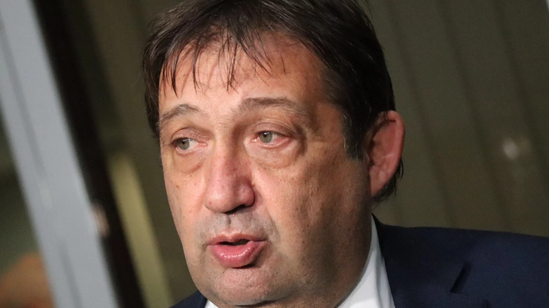 Даже е спестил пари от мантинелите: Регионалният министър ще се възползва от инхаус временно (ВИДЕО)