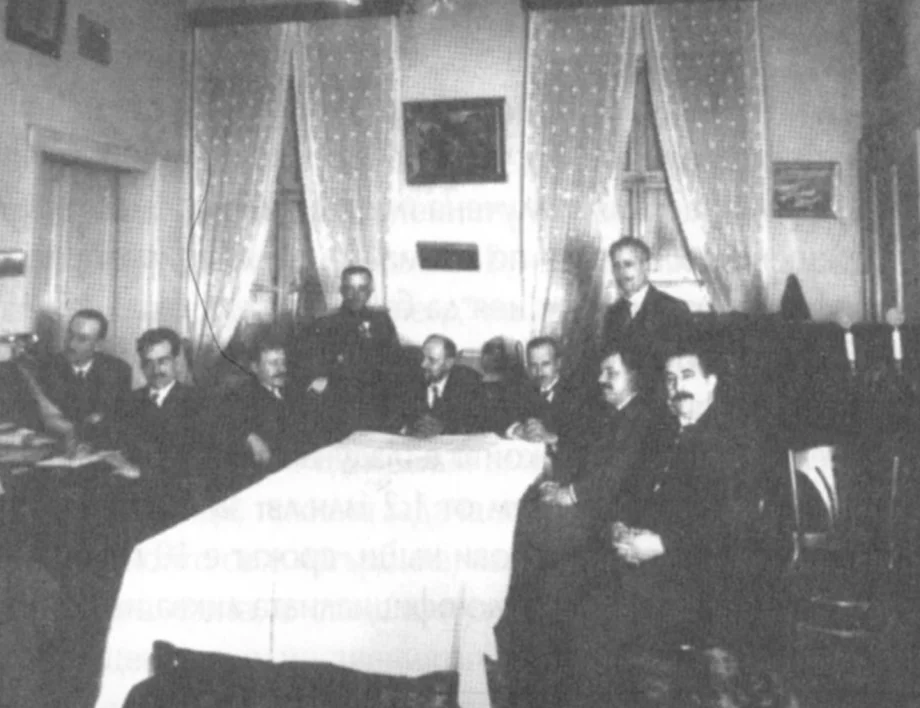 8 юни в историята: Започва Деветоюнският преврат