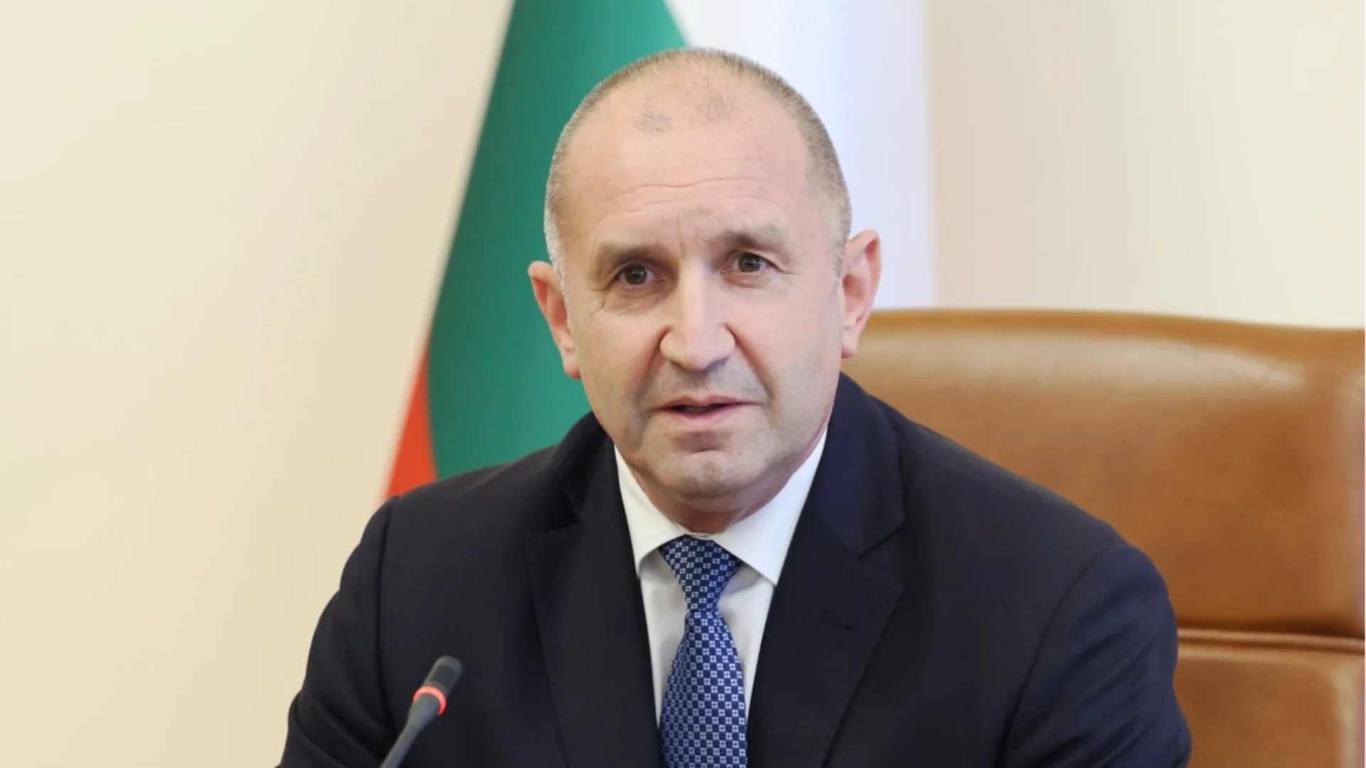 Румен Радев видя скрит дефицит от 2,2 млрд. евро и "голямо разминаване" между ЕС и България
