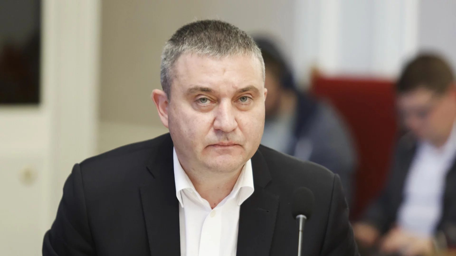 Владислав Горанов: Голямото харчене за пенсии и заплати няма как да се свързва с корупция