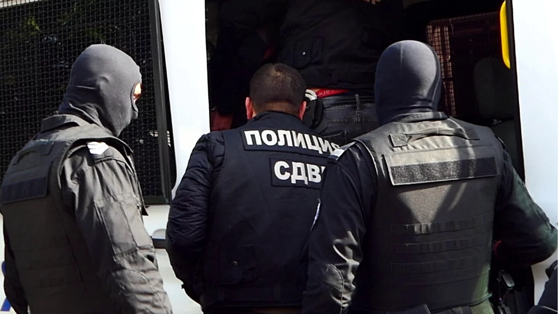 Удар по наркопазара: 11 дилъри са арестувани в столични квартал "Христо Ботев"