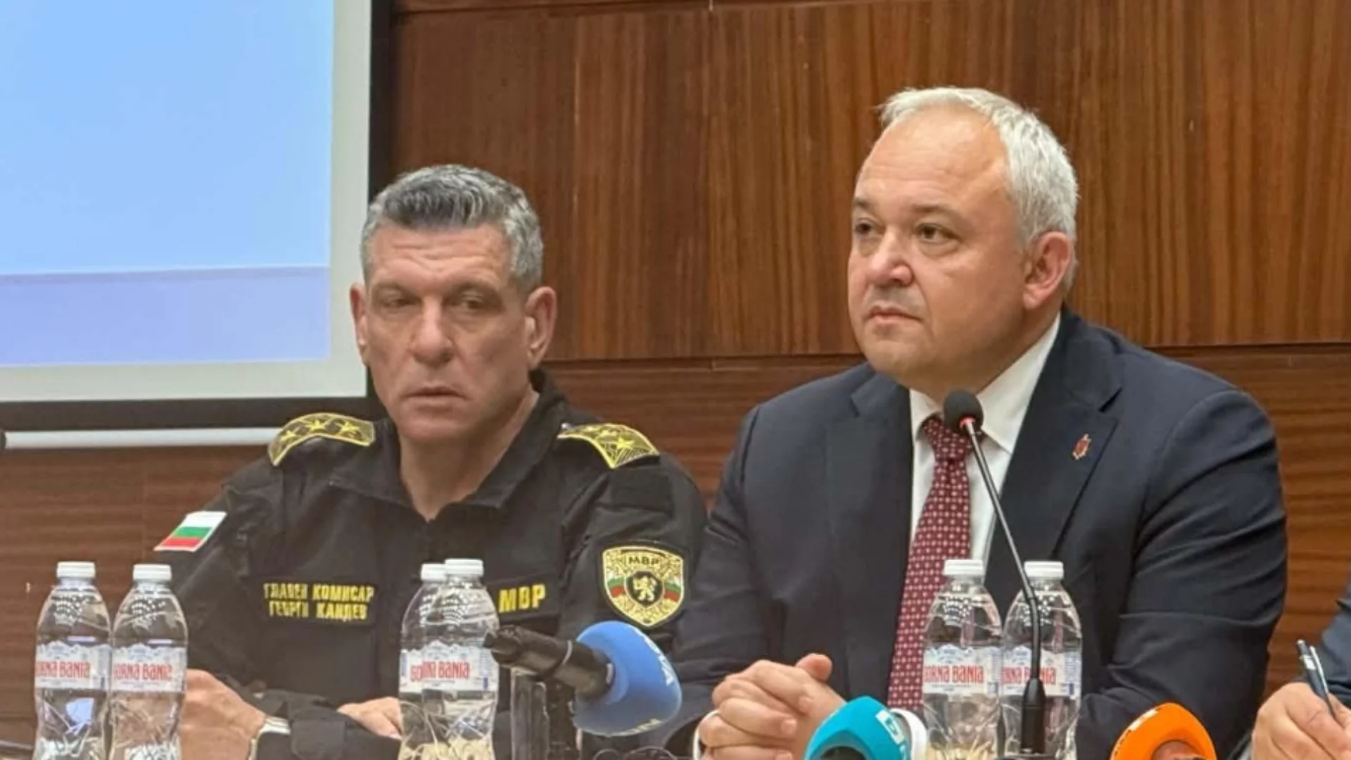"Мъжете трябва да говорят директно в очите": Вътрешният министър нападна Кандев след оставката