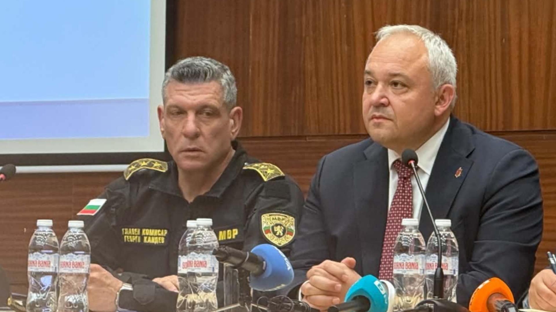 Оставката на Кандев: "Две медийни звезди в едно министерство
