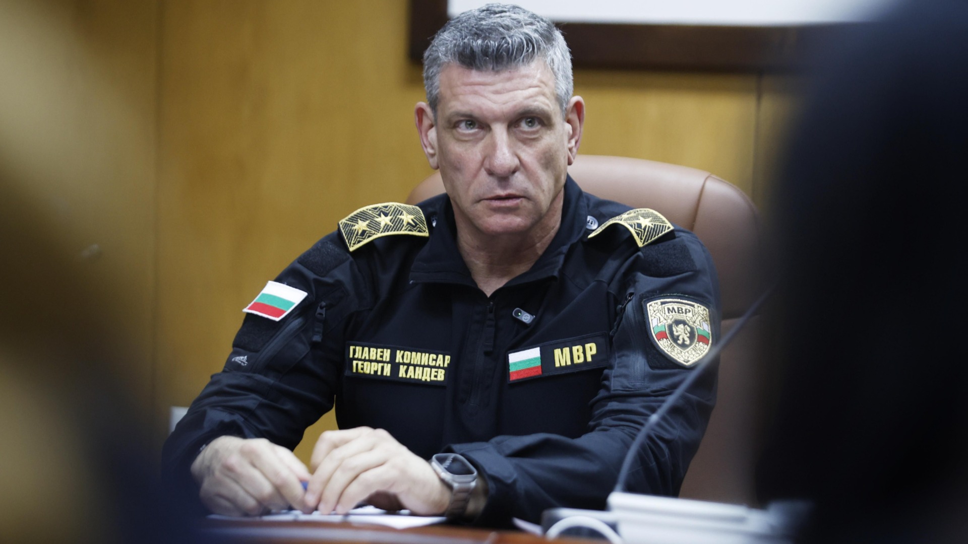 Мрежата за "края на Радев" с "Кен и капитан Планета": Само D