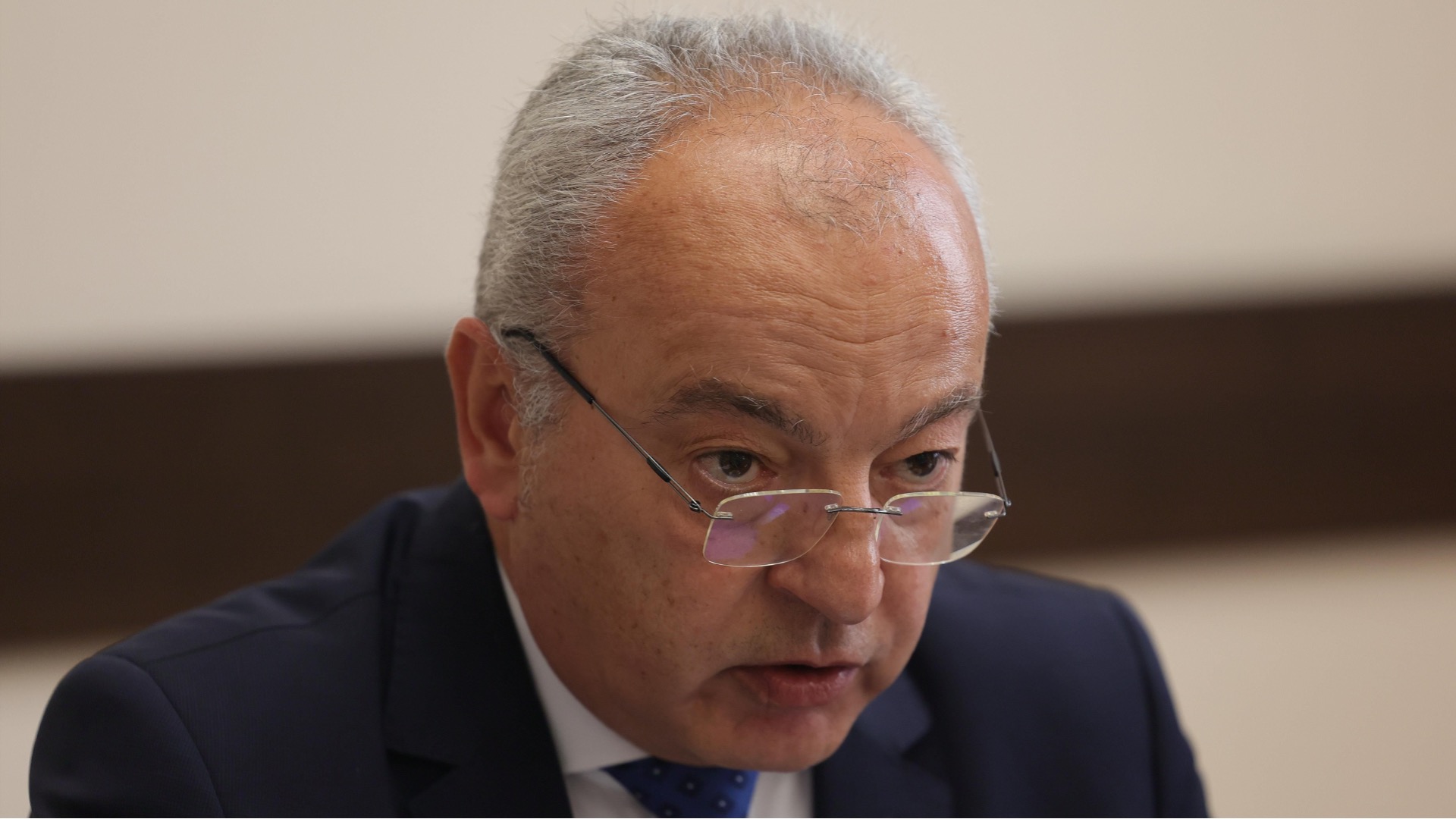 Празен чек за 3,8 млрд. евро: Управляващите вдигнаха тавана 