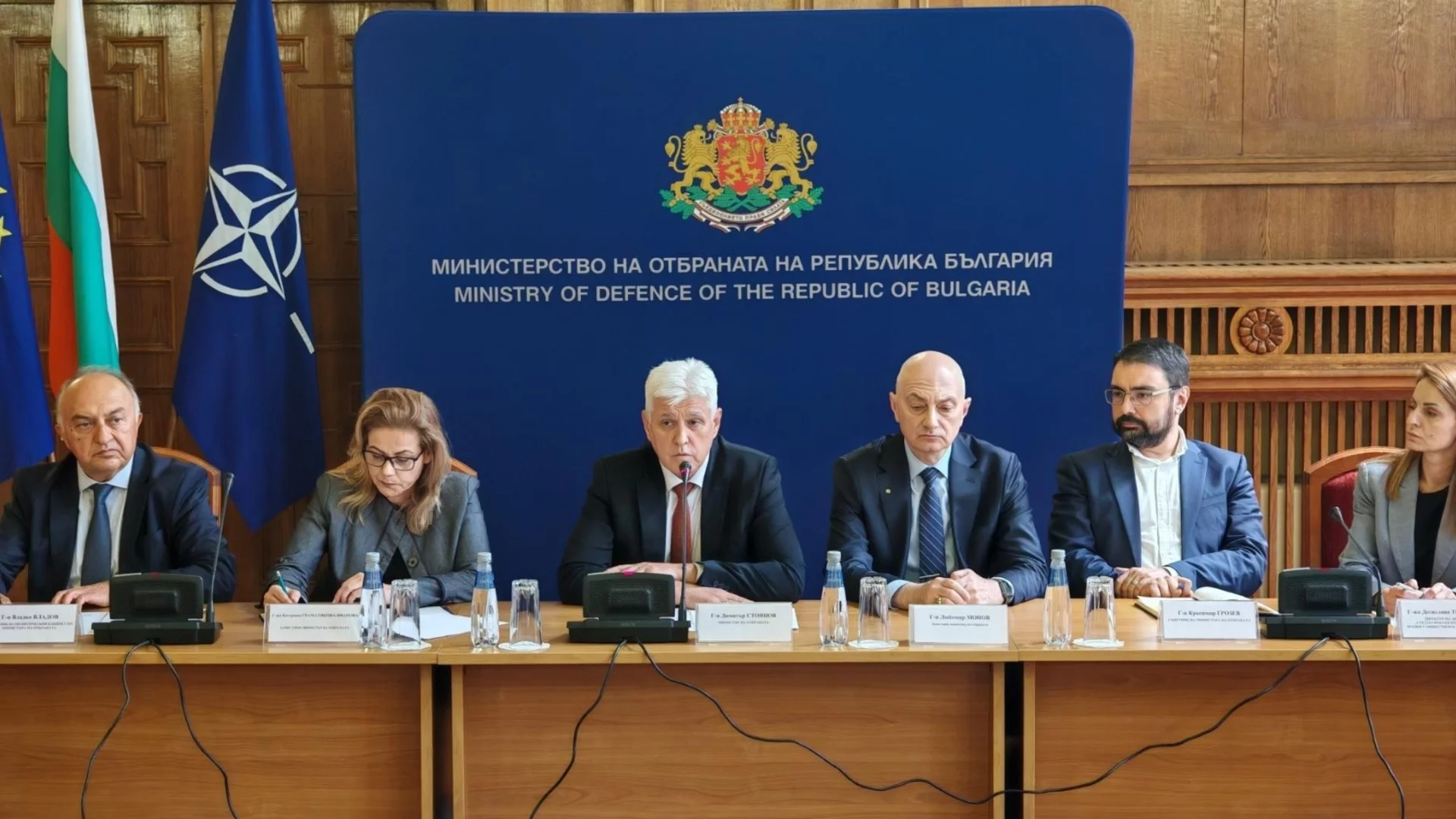 Платени 100% авансово и без банкови гаранции: Прокуратурата и ДАНС подхващат договори на МО