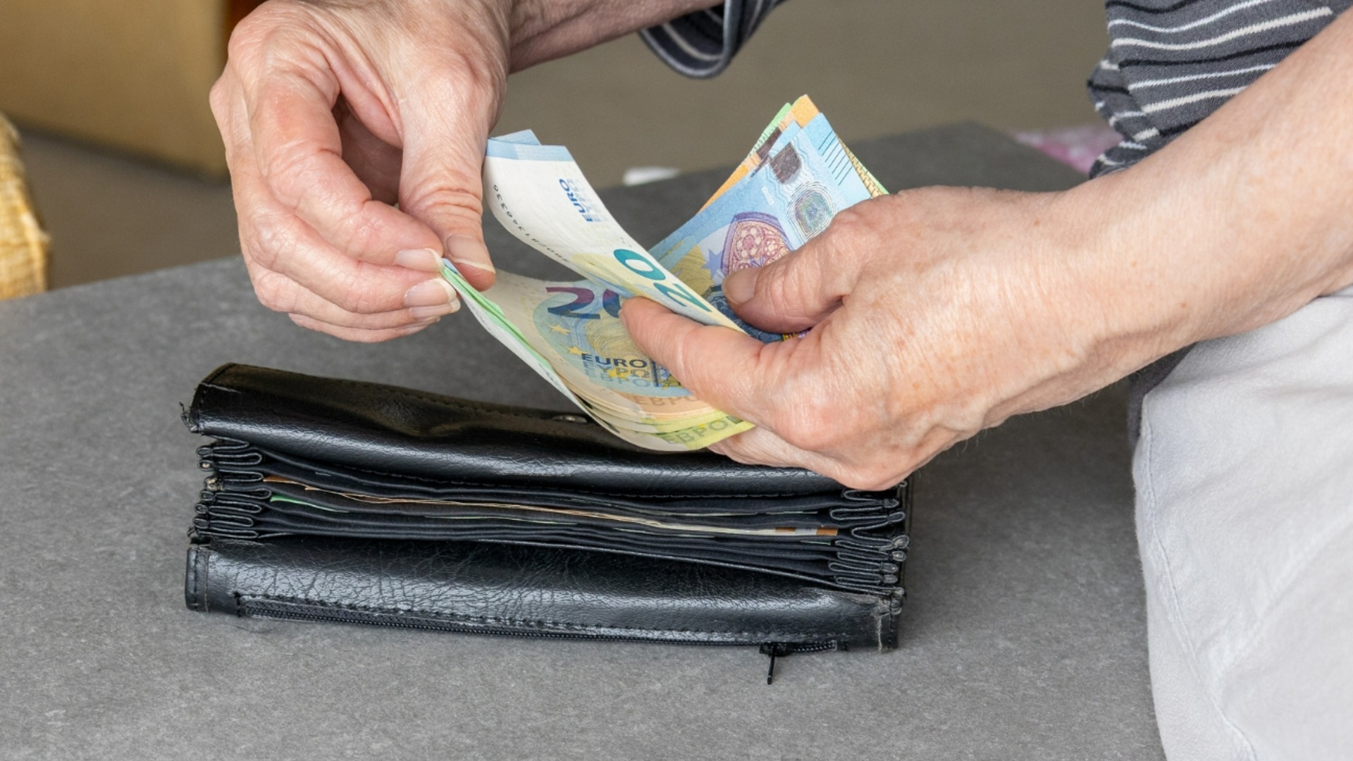 Мнозинството европейци вече се тревожат за финансо