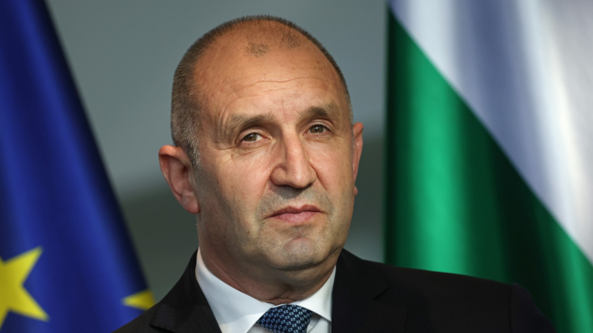 "Драги Румене, обади се на Путин и дай рецептата з