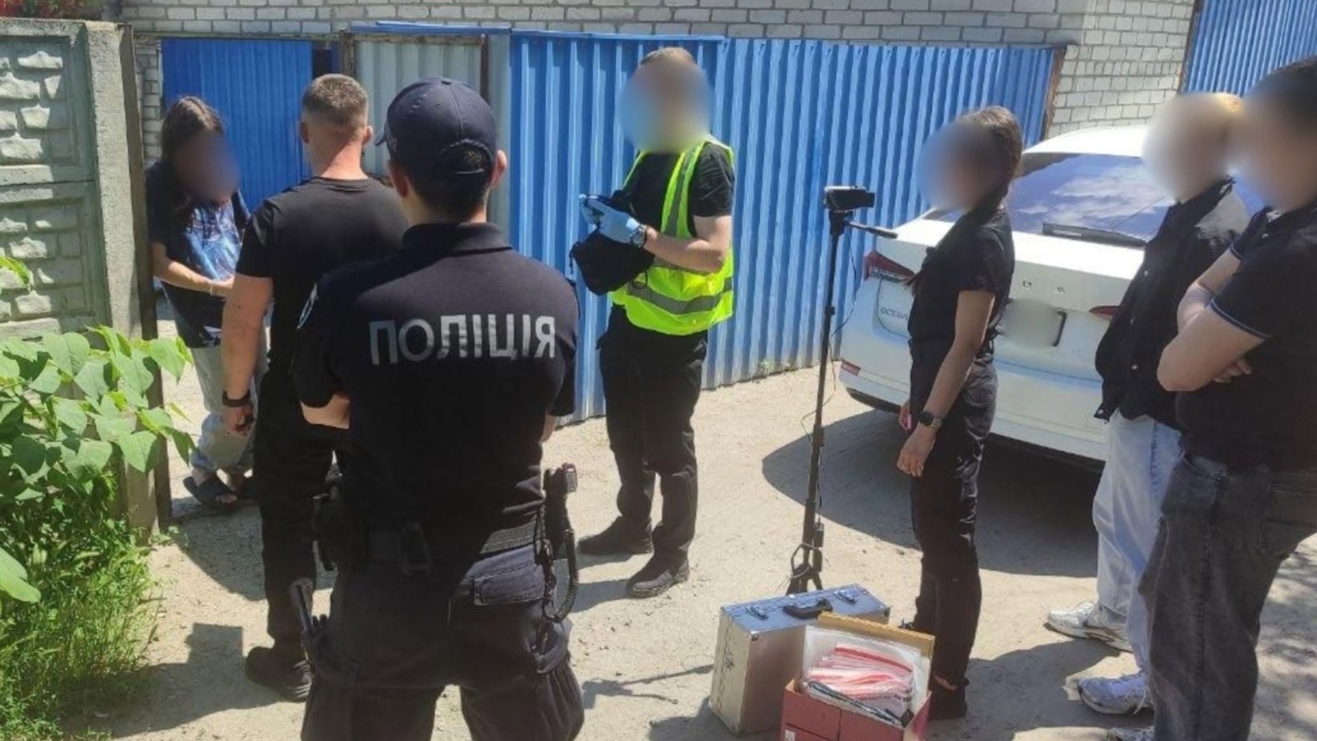 Отровен подарък от "момиче": Разкриха руска схема за убийств
