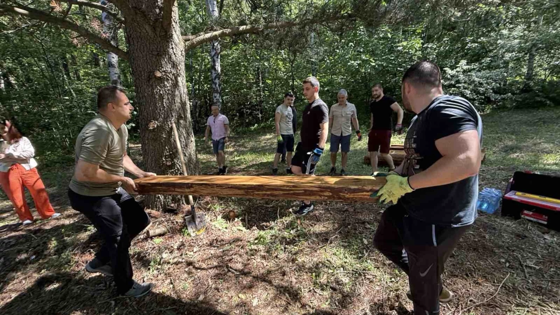 Доброволци съживиха чешма на Витоша   