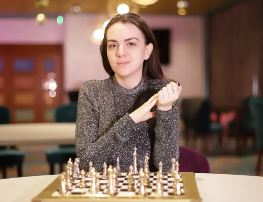 "Какво очаквате, да спра да играя ли?": Шампионката ни Нургюл Салимова говори за разпад на отбора ни по шах