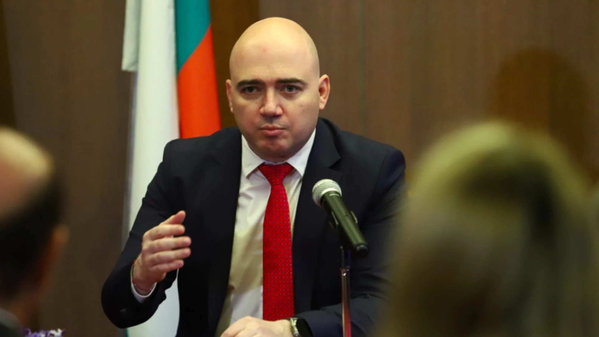 Министър Илин Димитров: България е на последно място в ЕС по ръст на чуждестранни туристи според Евростат