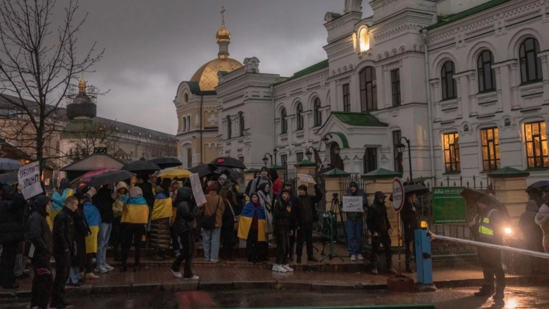 Свръхзвукови руски ракети срещу Киевско-Печорската лавра: Числата на руската атака (ВИДЕО)