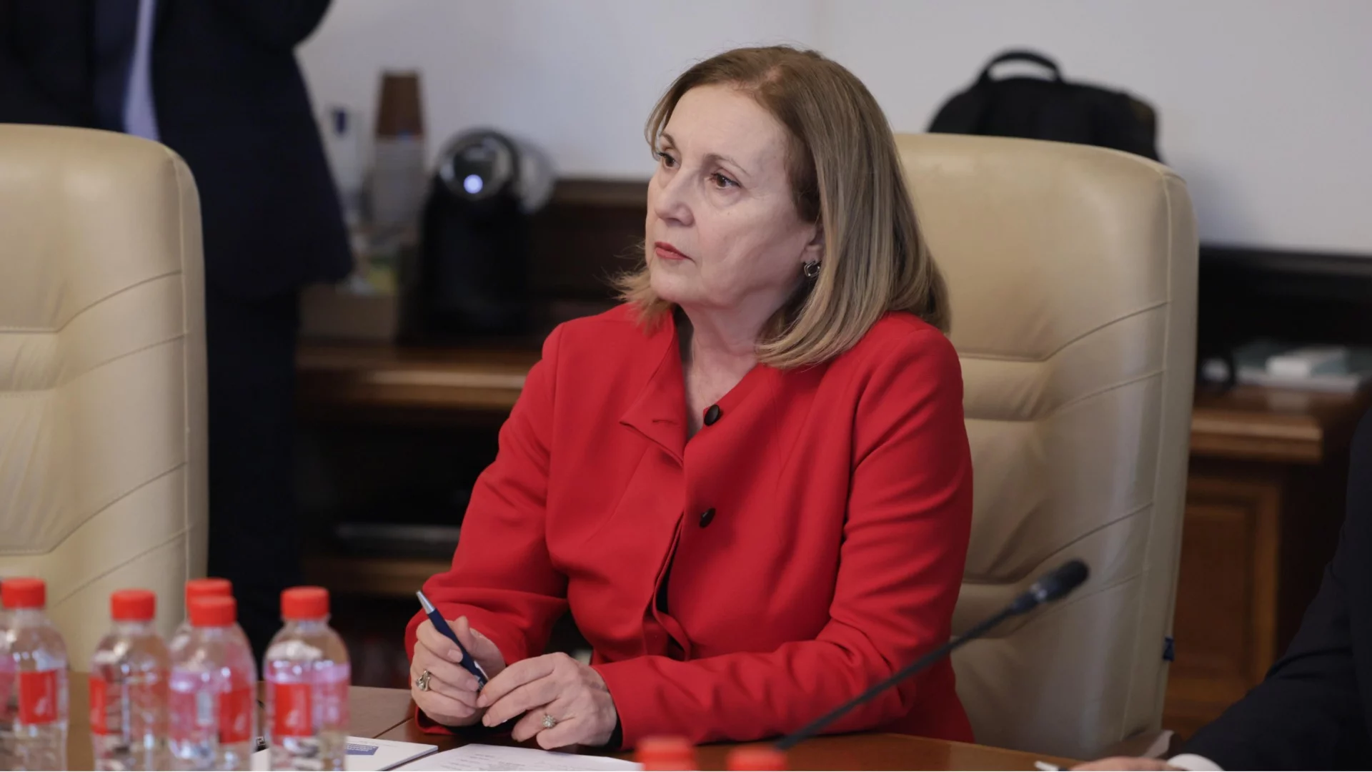 Румяна Бъчварова за Иран: Може да има успокоение, но това не е решение на проблема