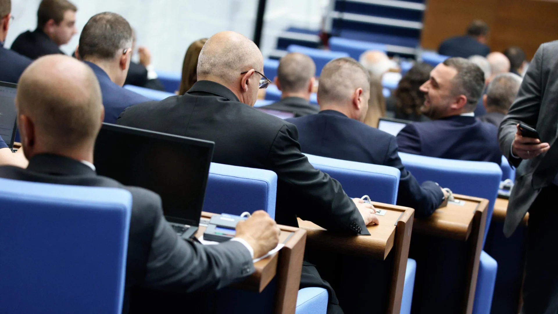 Европейски рекорд: Заплатите на българските депутати са най-високи