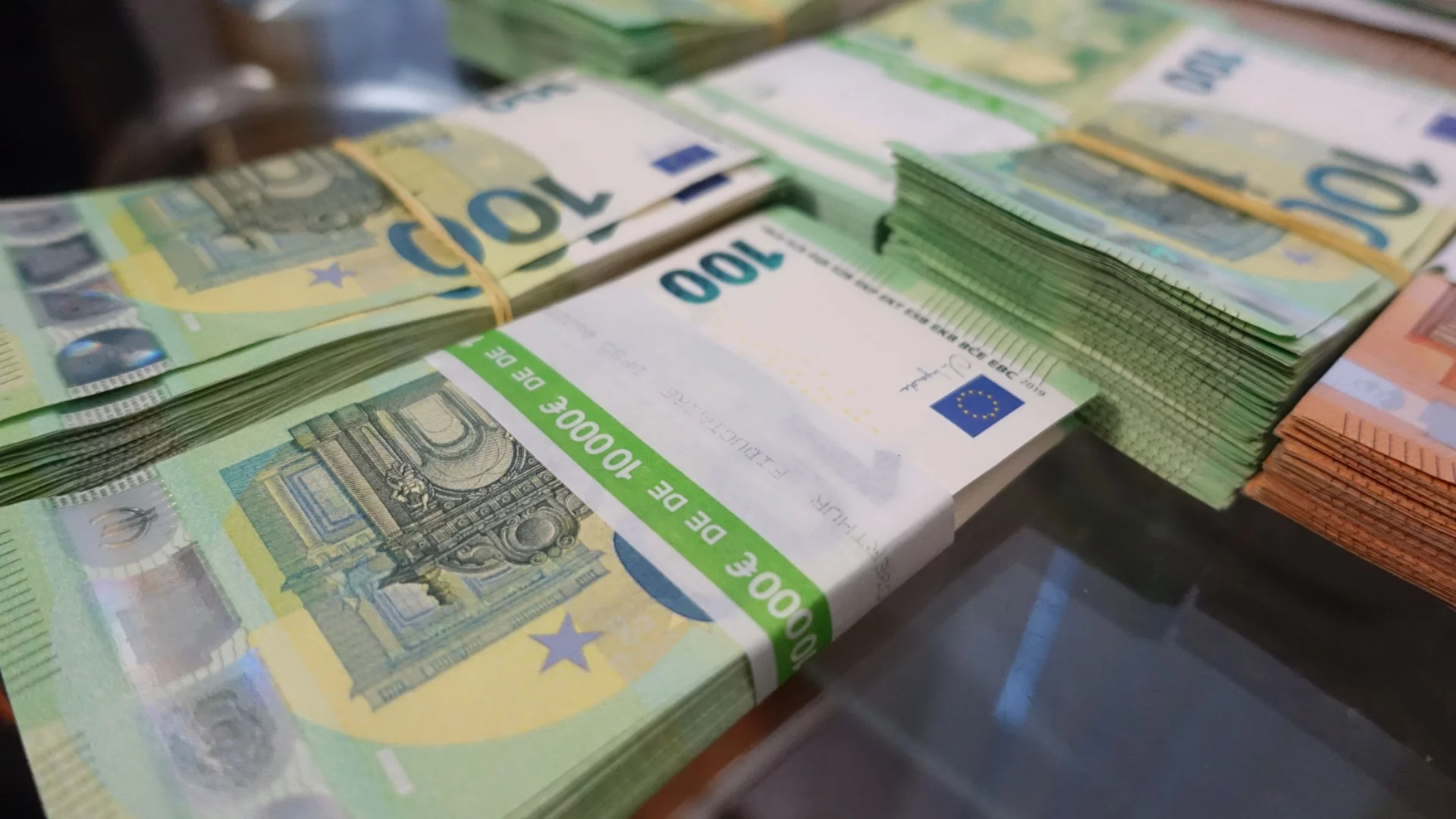България скоро ще бъде извадена от сивия списък за прането на пари