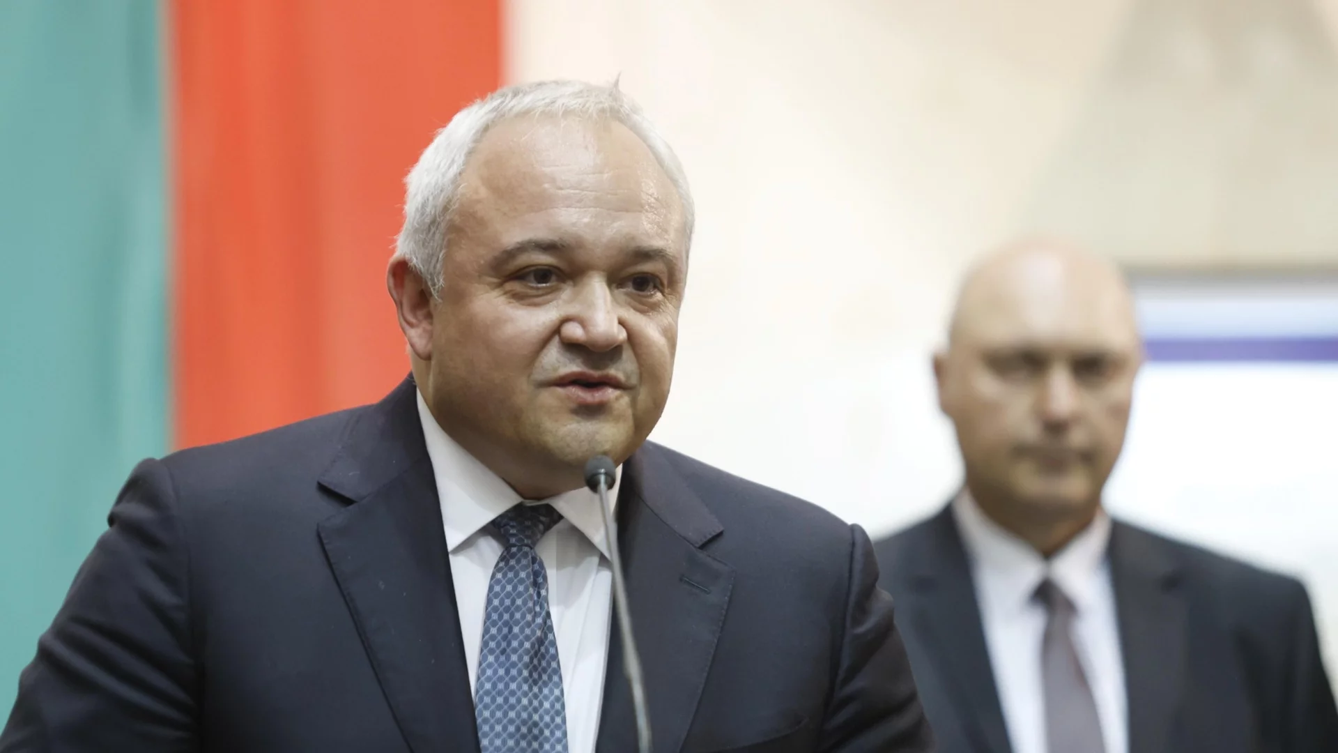 "Смотолеви, че иска да отиде в частния сектор и да си плати ипотеката": Демерджиев за оставката на Кандев