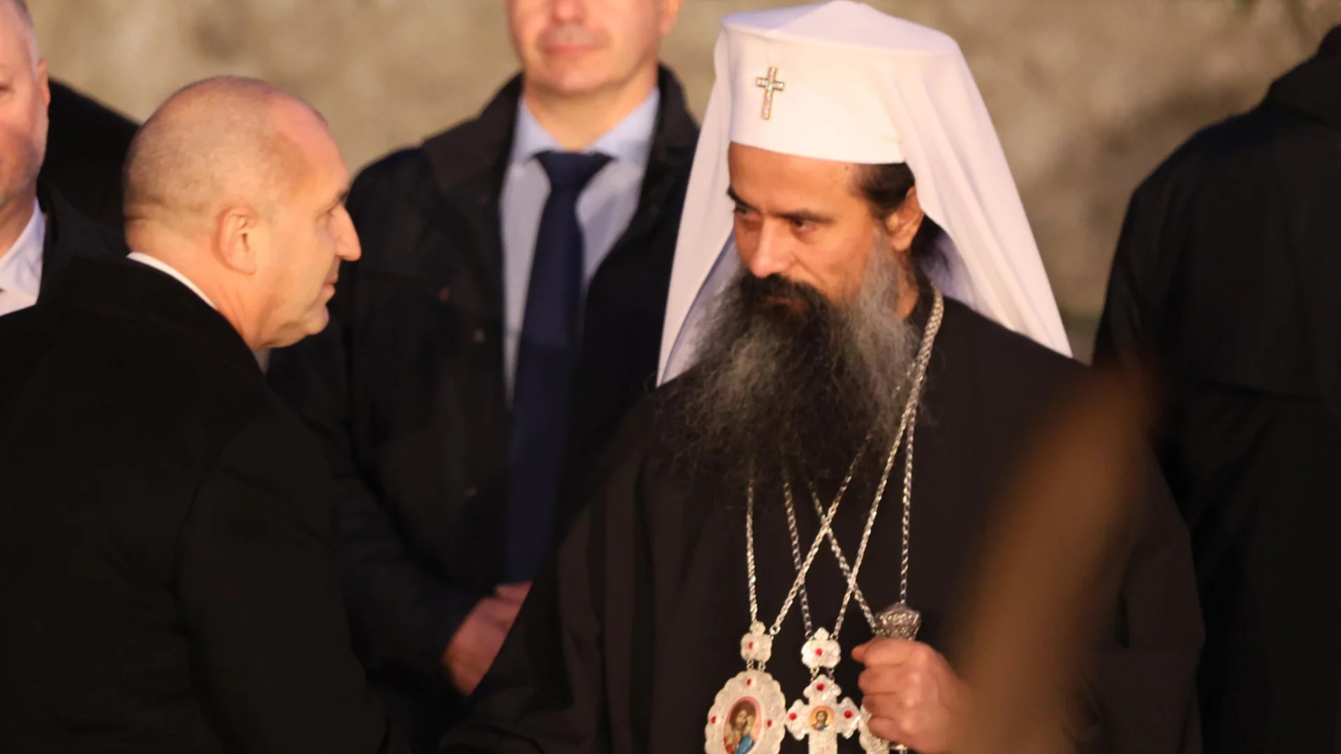 "Светската държава е застрашена": Сигнали, че властта е питала българския патриарх за санкциите срещу руския