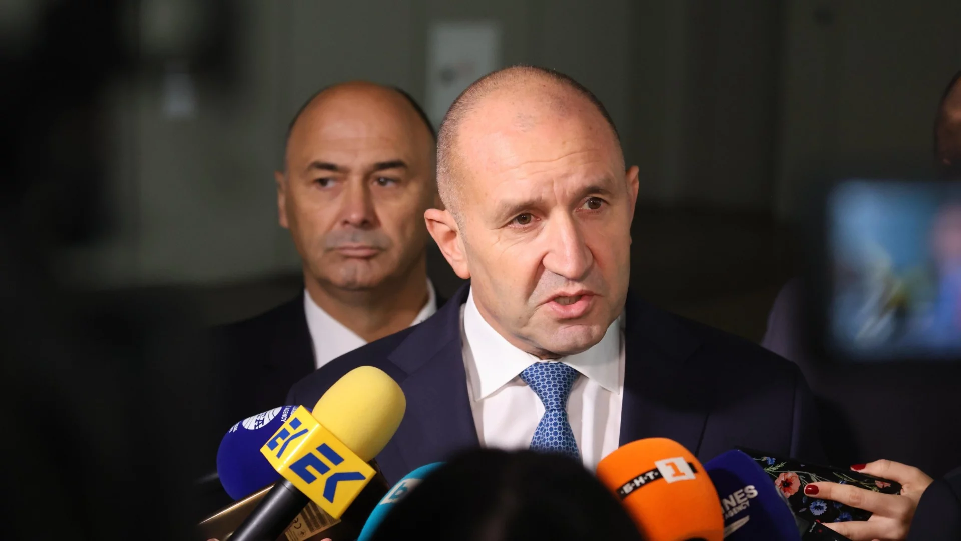 С любезното съдействие на Радев: ЕС за първи път удължи санкциите срещу Русия с 12, а не с 6 месеца