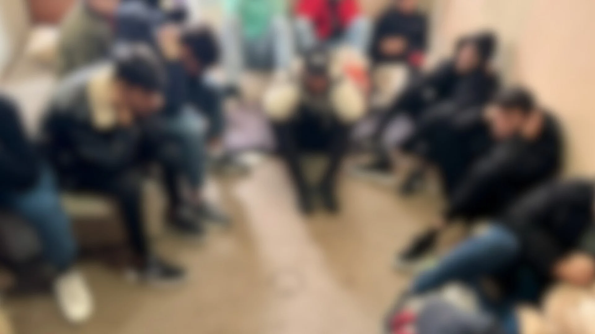 Край луксозен курорт на Черноморието: Задържаха 27 мигранти, возени от дрогиран шофьор