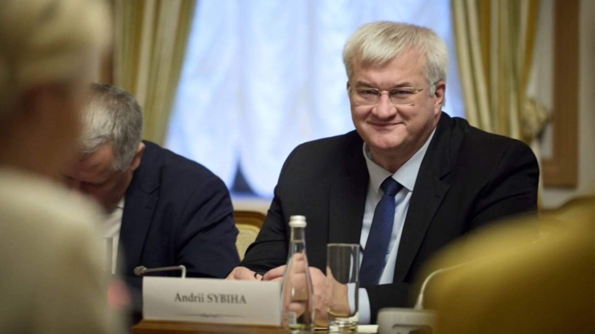 Украинският външен министър се закани на Полша в разгара на големия дипломатически скандал (ВИДЕО)