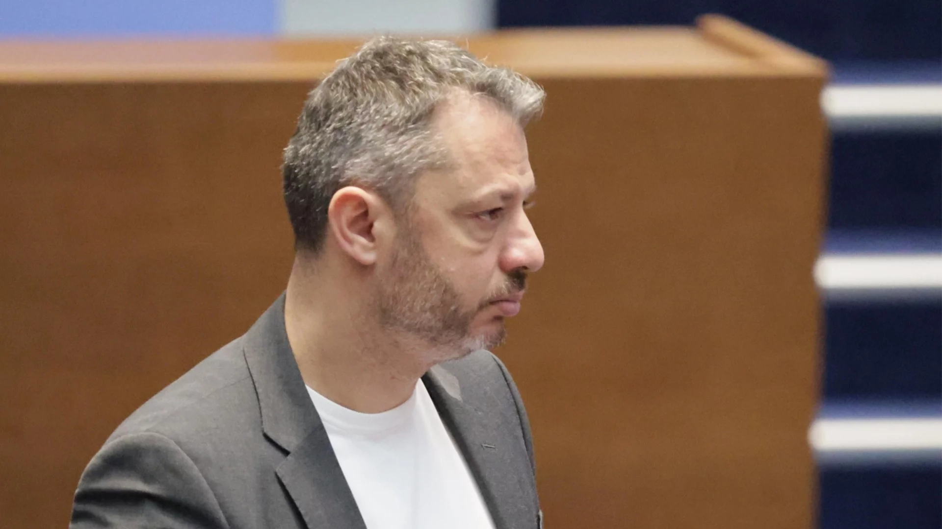 Няма връщане назад: Молбата на Делян Добрев за напускане на парламента е подадена