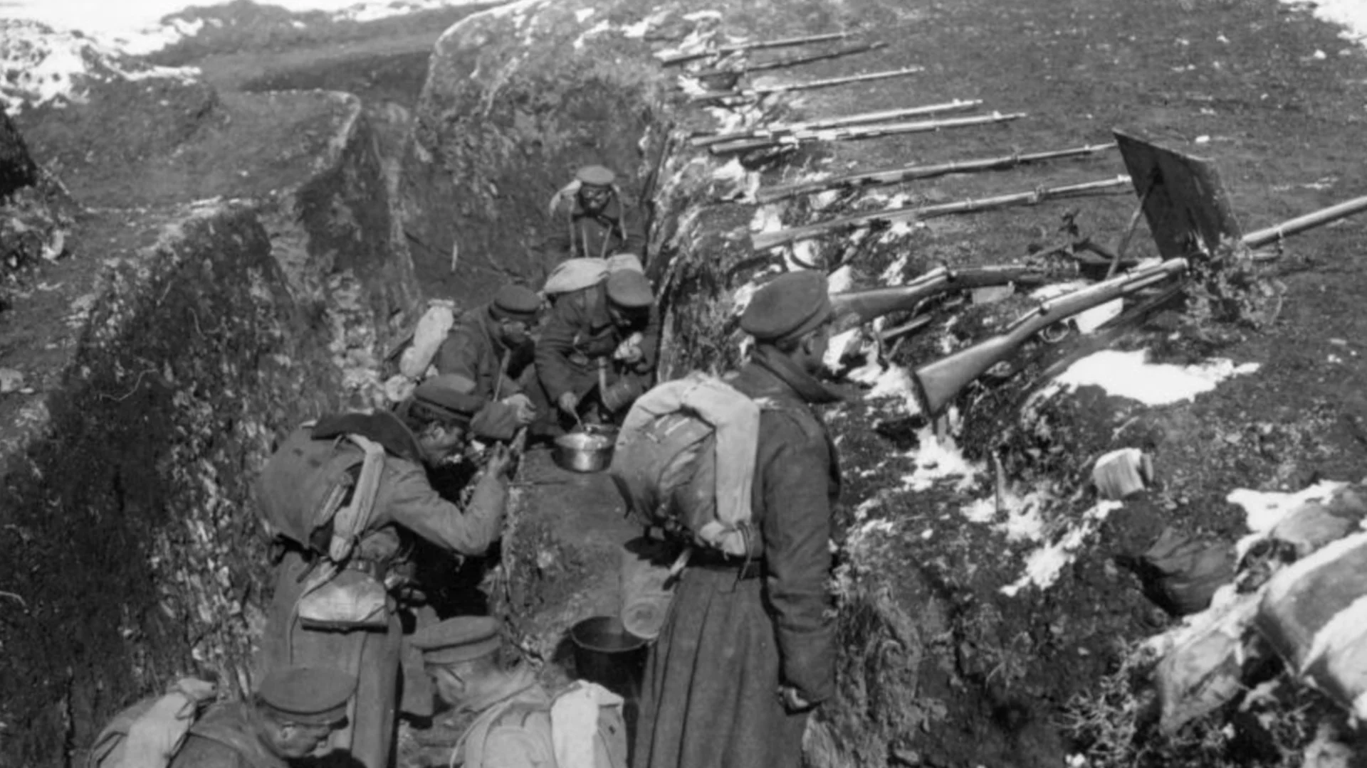 23 юни: Сърбия обявява война на България. Гърция овладява Дойран