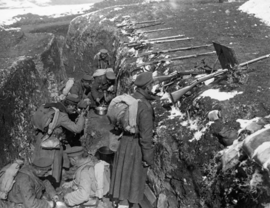 23 юни: Сърбия обявява война на България. Гърция овладява Дойран