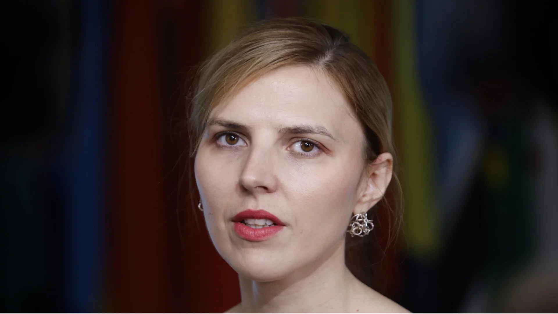 Велислава Петрова обяви, че има и друга страна против санкциите срещу патриарх Кирил, но не каза коя е тя