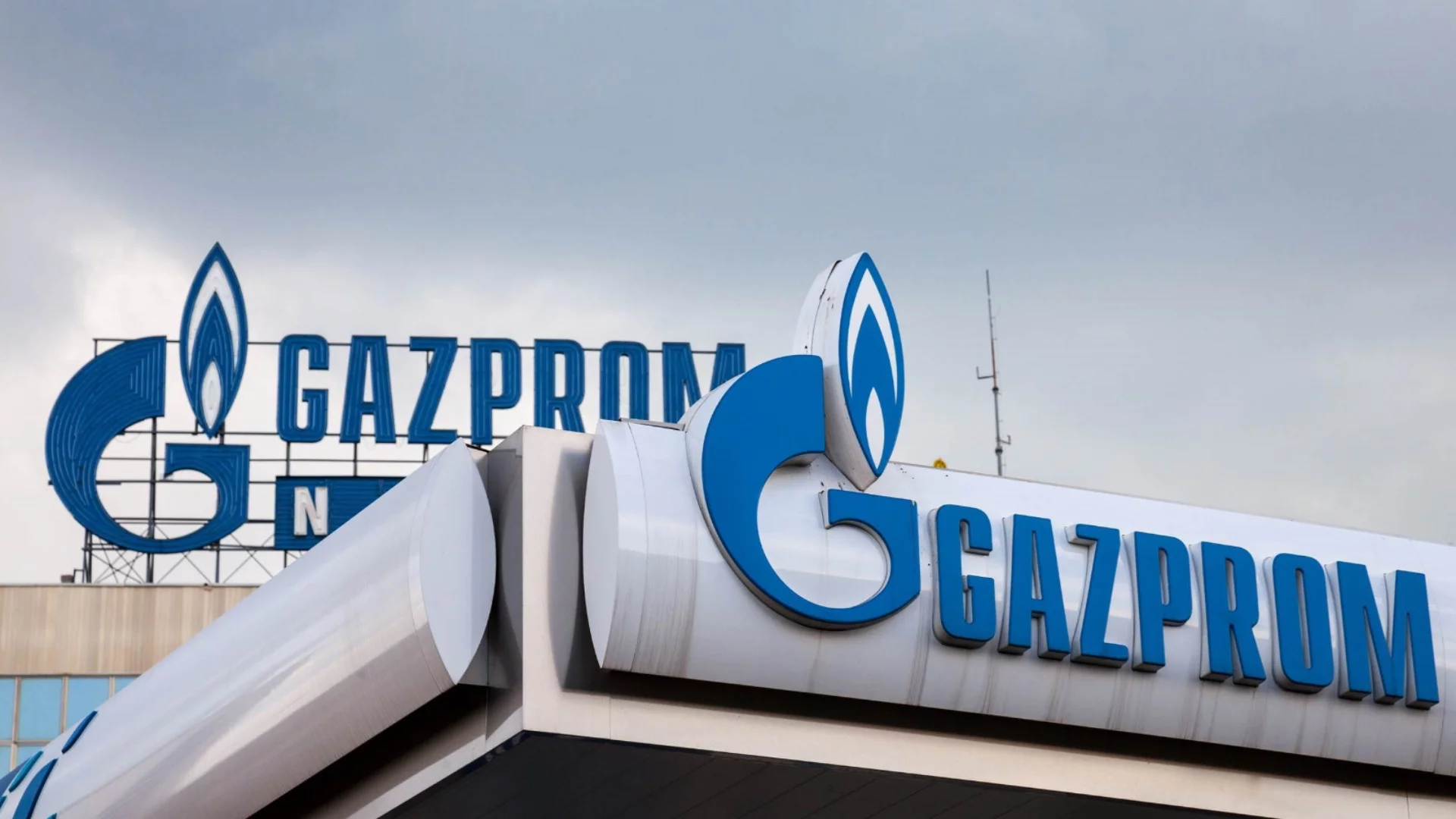 Исторически срив на Московската борса, "Газпром" потъна до невиждано от 18 години ниво