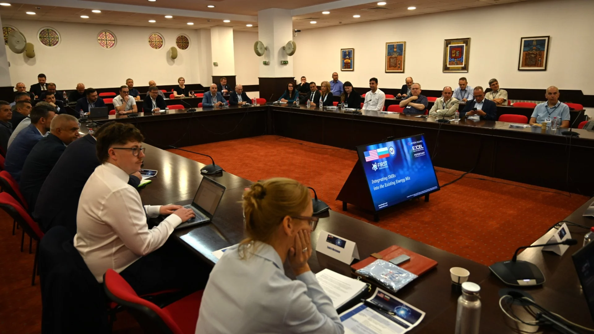 Внедряването на малките модулни реактори от типа BWRX-300 във фокуса на енергийния микс на България