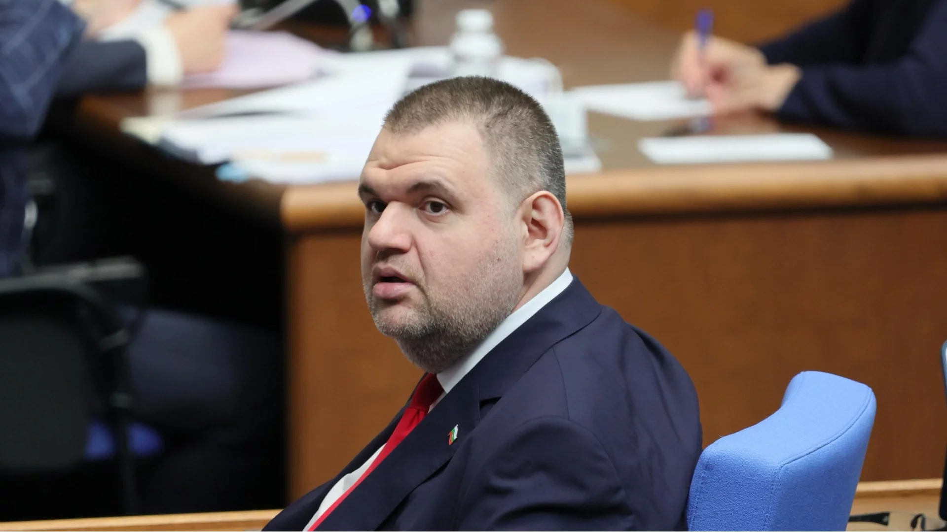 "Не желаем да сме свързвани с Пеевски и модела му": Течът на кадри в ДПС не секва