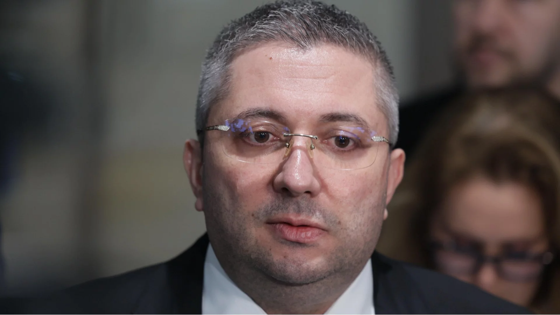 Николай Нанков: Договорите, по които се работи за монтиране на мантинели, са сключвани в кабинета на Иван Шишков