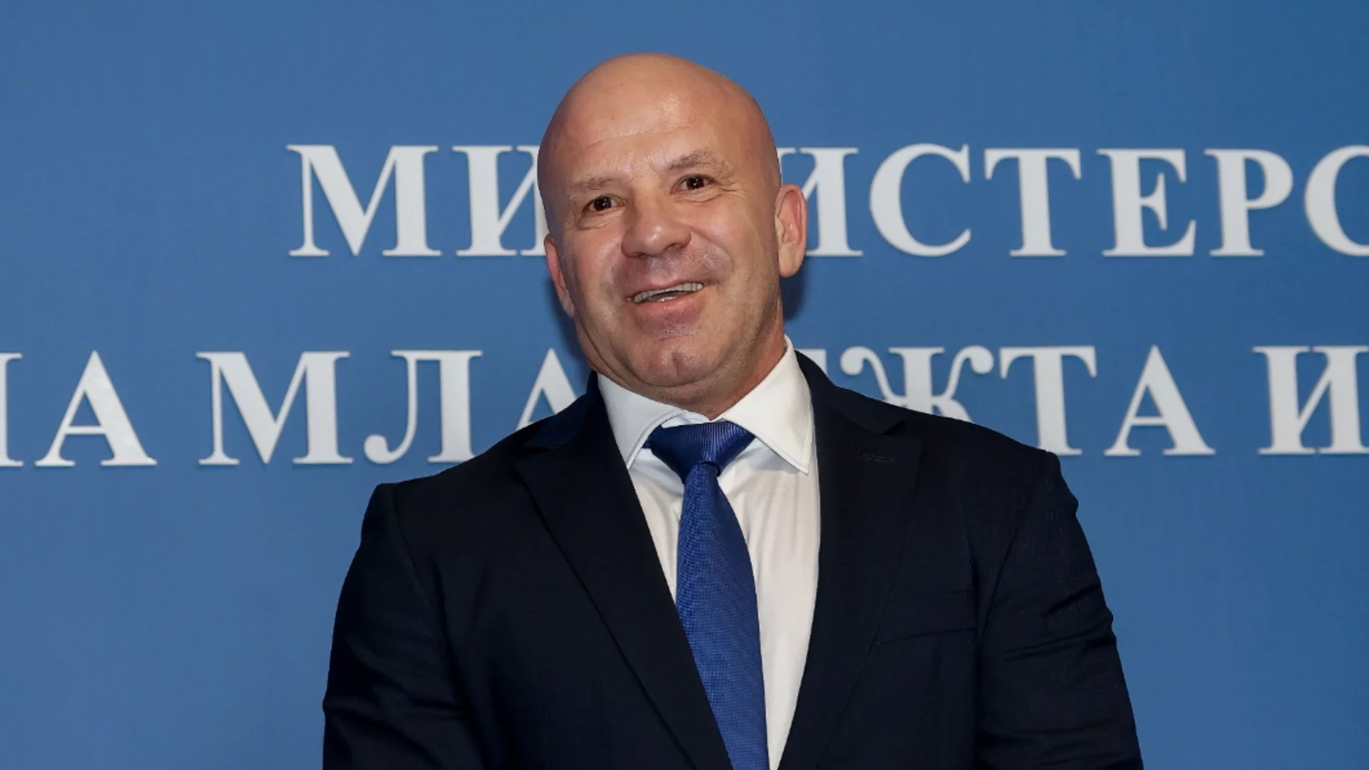 Министър Керязов обеща: Няма да са 30%, но ще има увеличение на парите за спорт