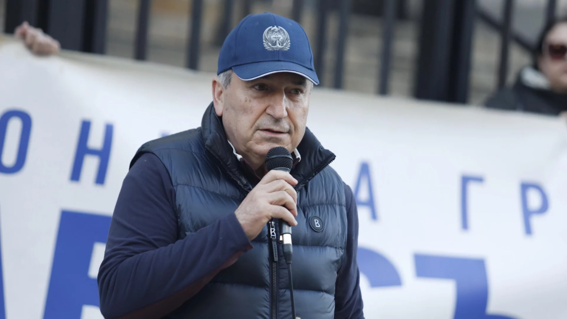 Илиян Василев: Контрабандните канали стоят в основата на случая "Петрохан"
