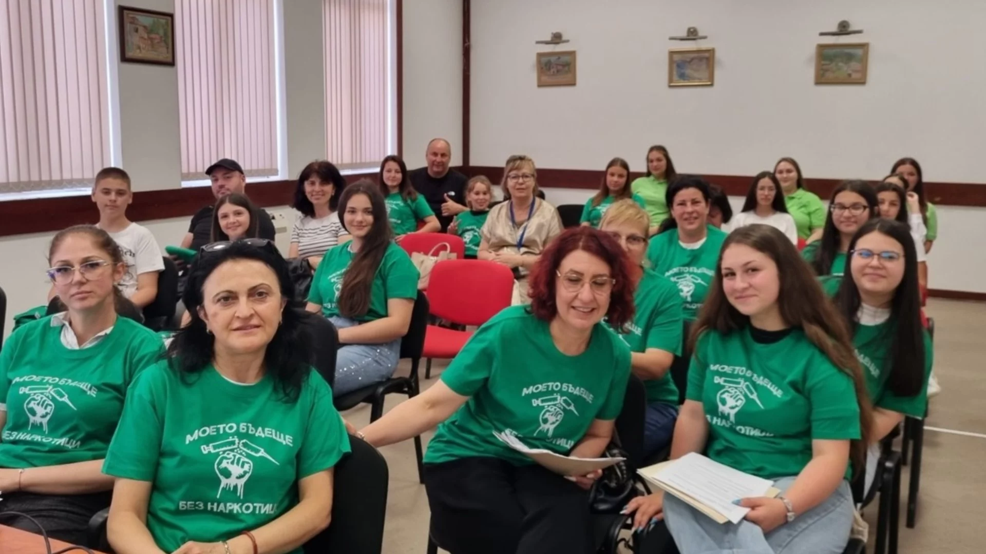Ученици от училищата в община Тетевен се включиха в инициативата „Моето бъдеще без наркотици“