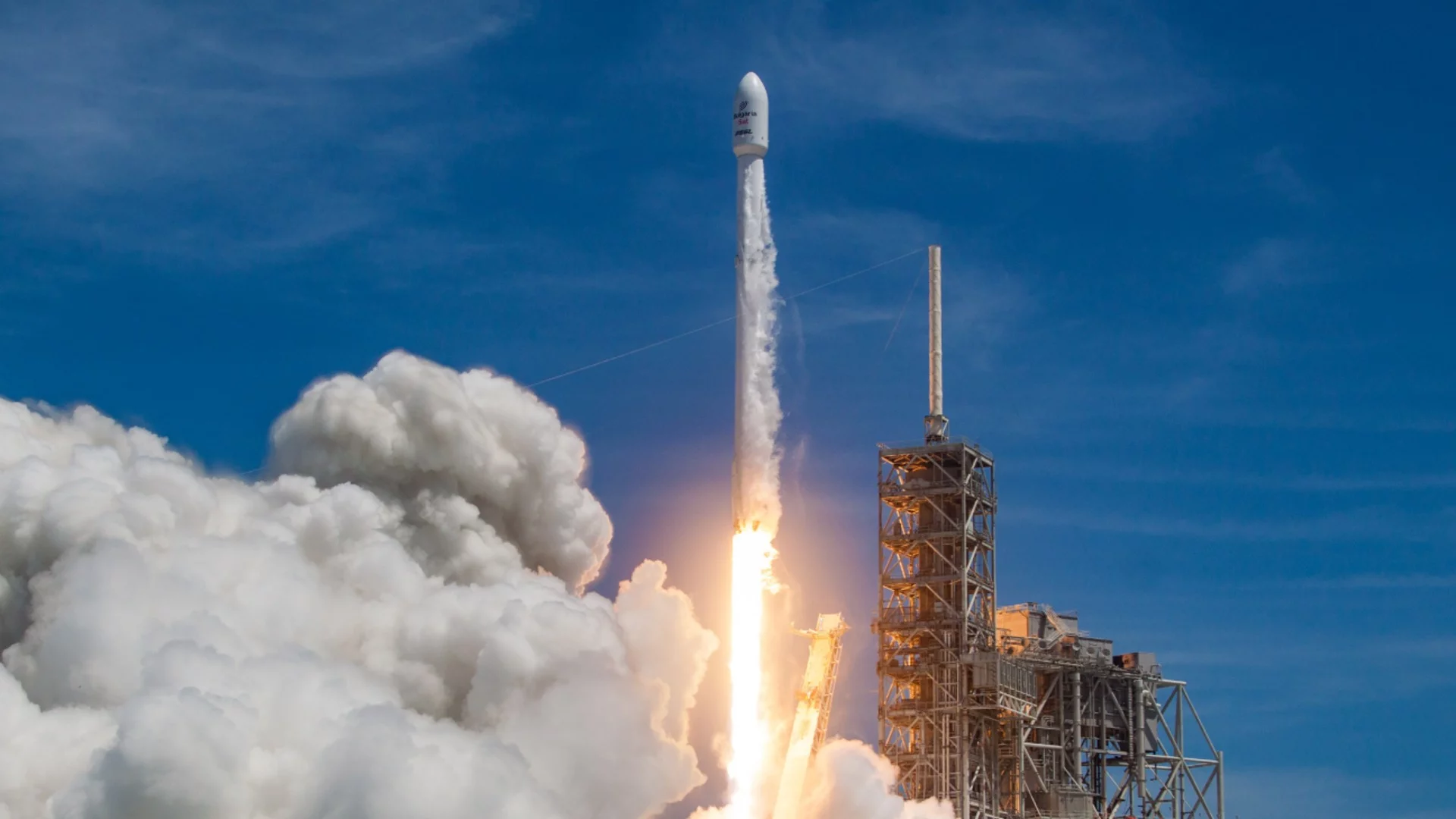 Ракета на SpaceX ще удари Луната през август 2026 г.: Може ли да се види от Земята 
