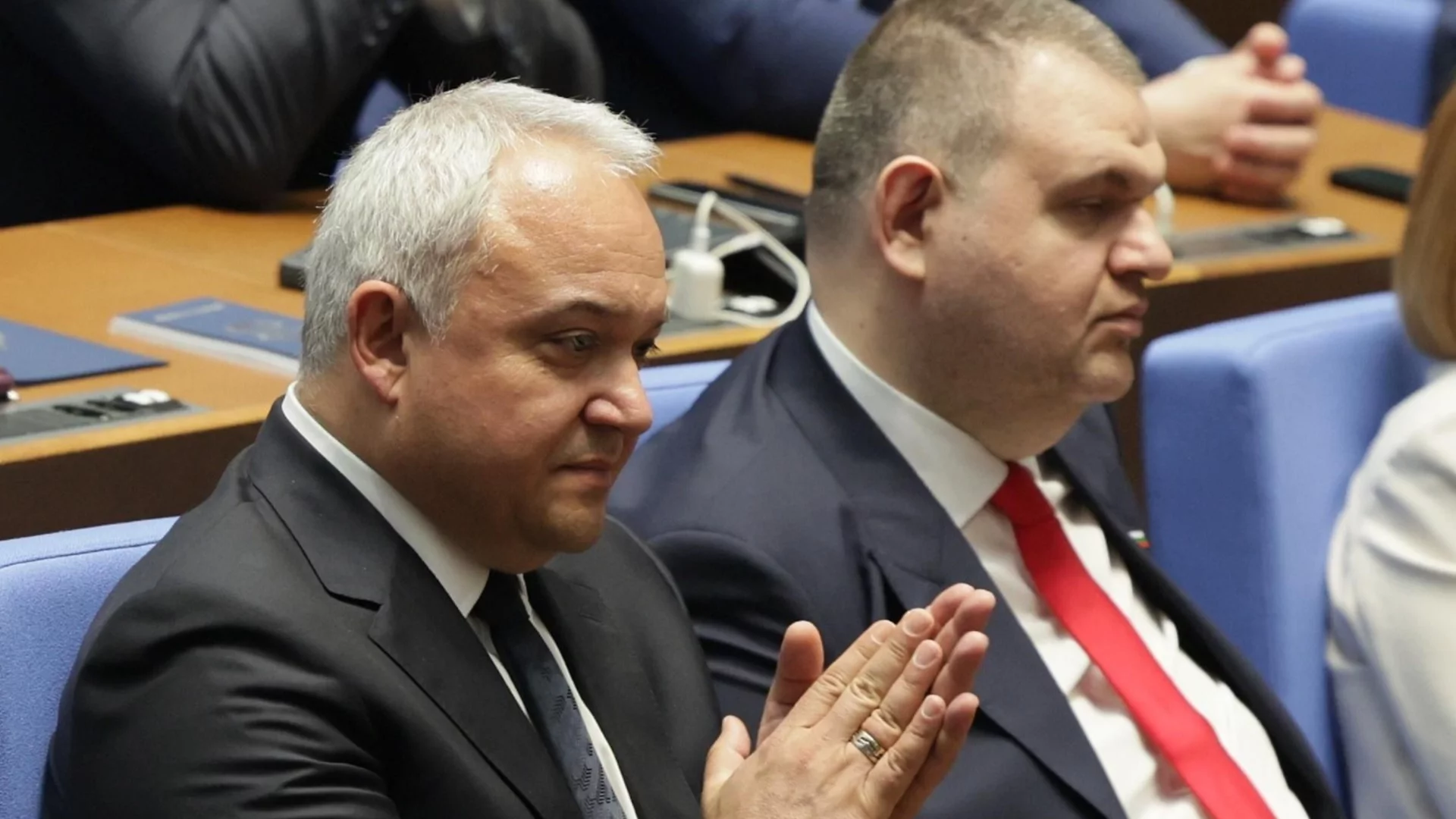 Очаквайте скоро: Демерджиев обеща да се разбере кой е предоставял самолети на Пеевски
