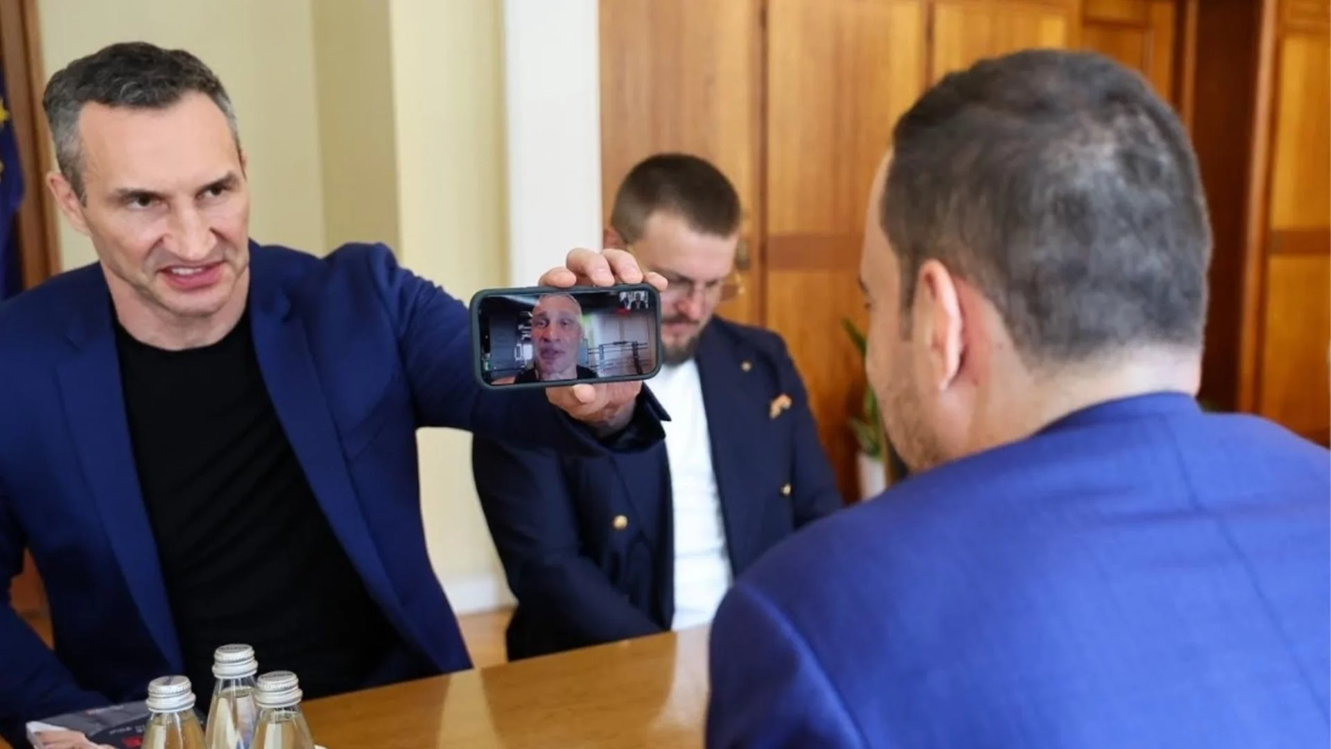 Кличко, Терзиев и кметът на Киев в разговор за управлението
