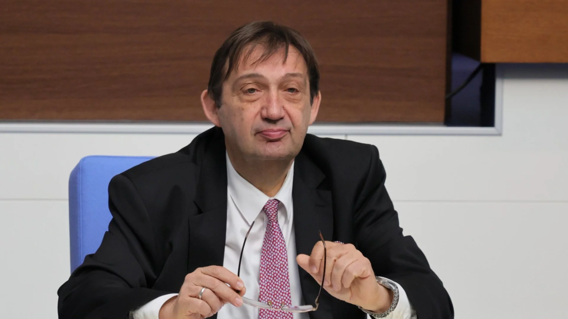"Проверки навсякъде": Шишков за мантинелите и пътното строителство