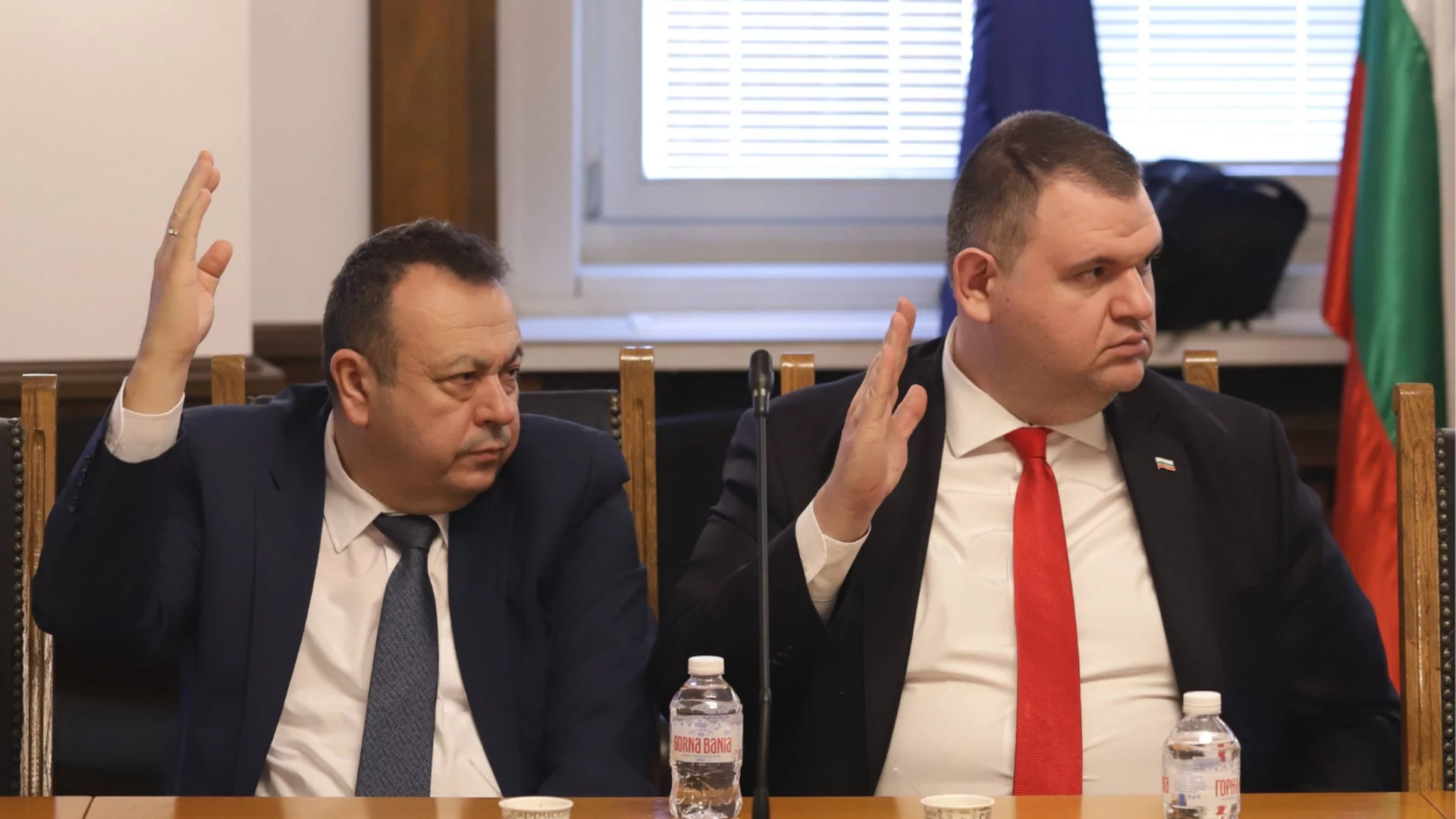 Адвокатът на Пеевски за скандала с полетите: ГДБОП са дали "фалшива справка" на Демерджиев (ВИДЕО)
