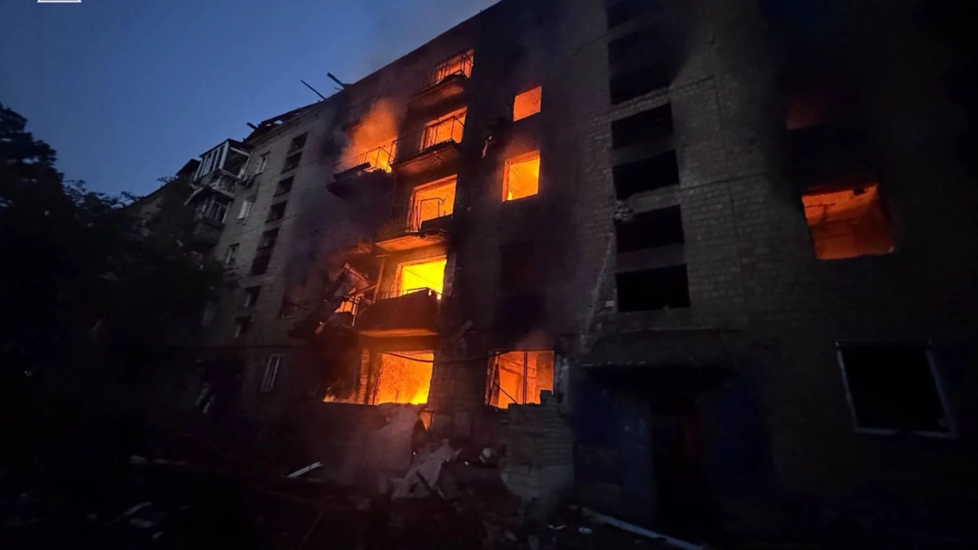 Русия пак засипа Киев с ракети и дронове, подпали производител на тоалетна хартия в Одеса (ВИДЕО)