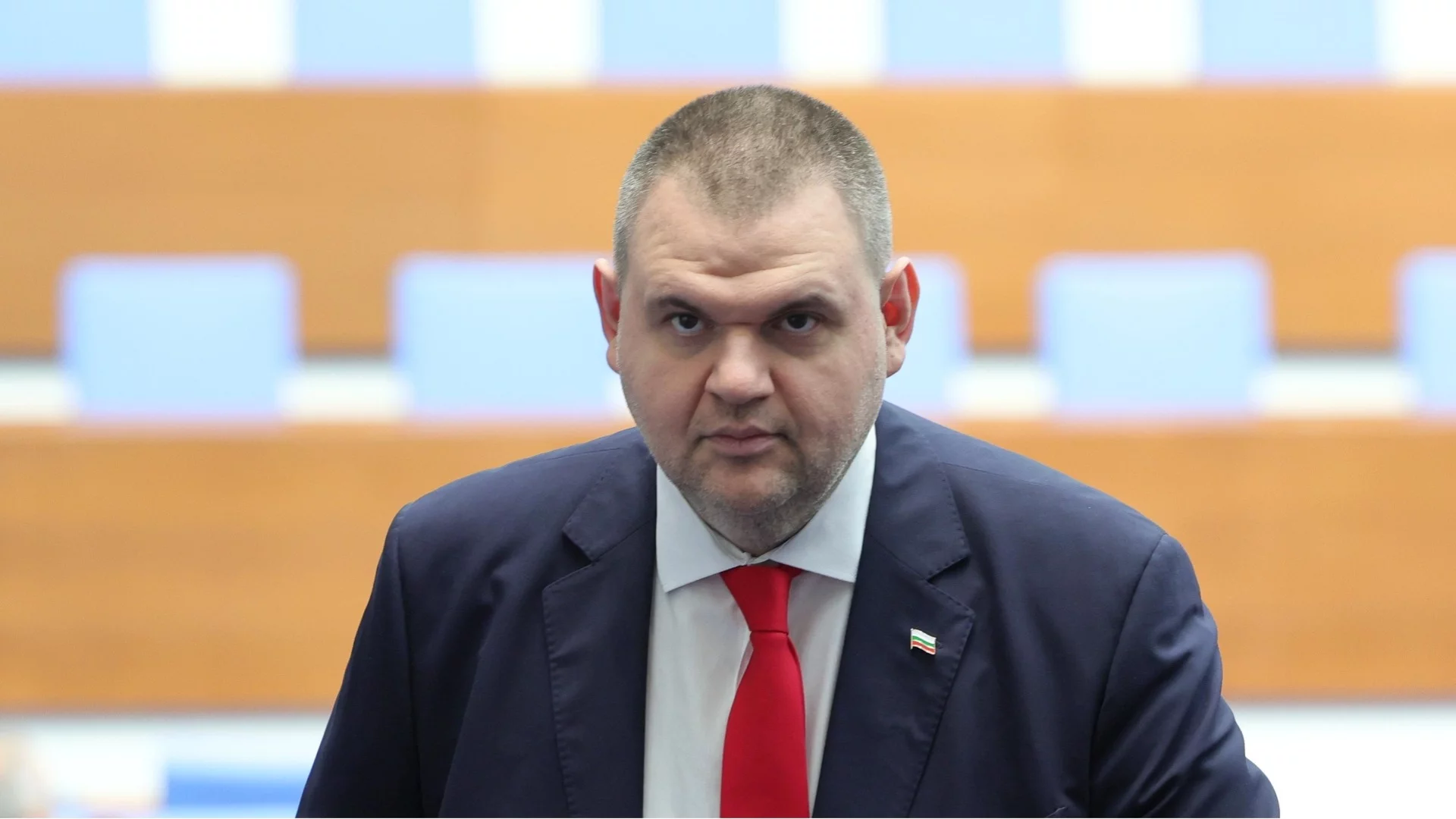 "Анормално": Бойко Станкушев с призив да се разкрият всички, пътували с Пеевски