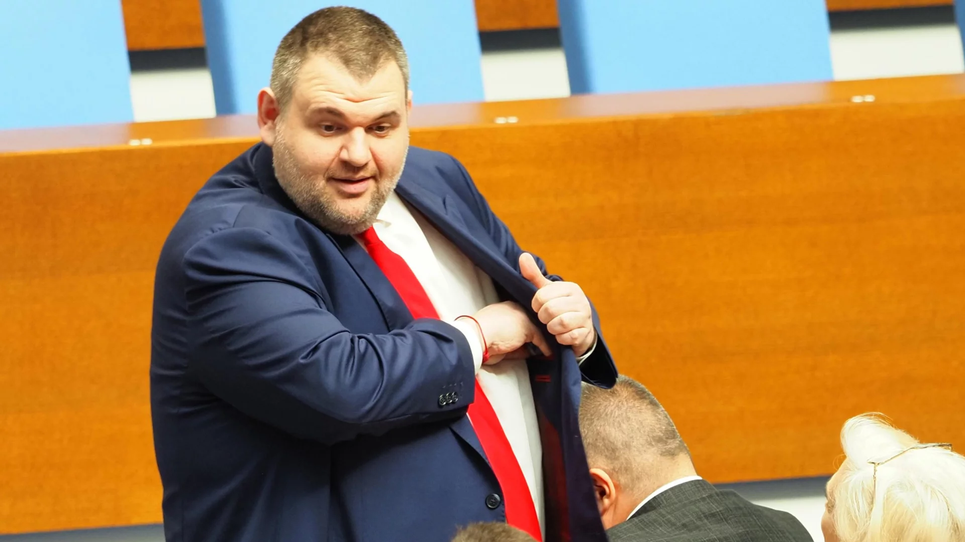 Морал, а не закон: Визията за Пеевски и Дубай на "Прогресивна България" дотук